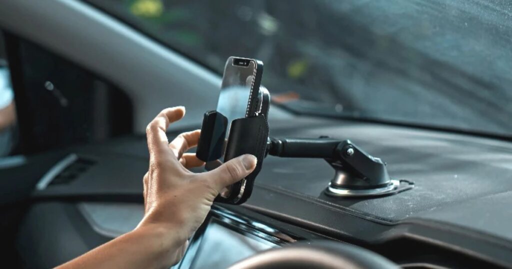 What Is a Car Phone Mount?