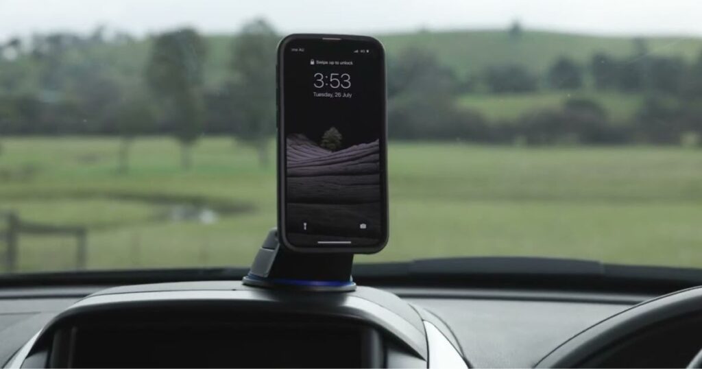 Why You Need a Phone Car Mount