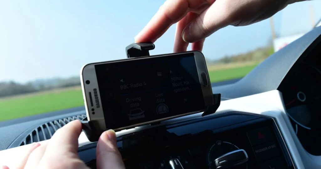 Benefits of Using Custom Car Phone Mounts